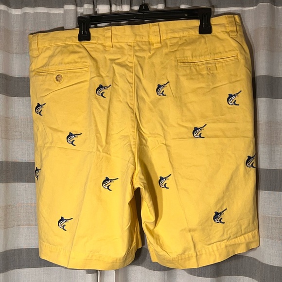 Berle Wash Stoned & Beaten twill shorts size 40 9” inseam Marlin embroidery - Picture 3 of 6